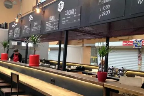 На Бессарабке открылись новые точки со стрит-фудом