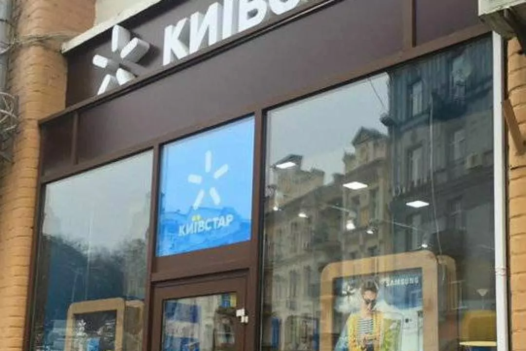 На будівлі Бессарабського ринку з'явилися вивіски в єдиному стилі