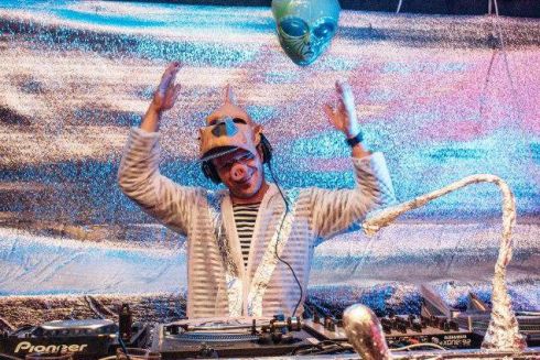 Суд вирішив не закривати Closer