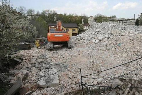 У Львові знесли незаконну багатоповерхівку. Вперше в історії України