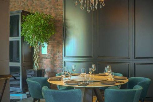 На Антоновича открылся ресторан-бар в нью-йоркском стиле