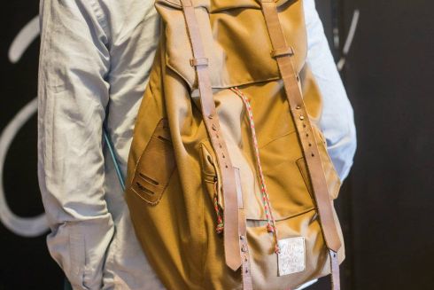 Как парень, переехавший из Донецка, создает в Киеве рюкзаки и кожаные аксессуары