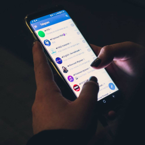 Кино, технологии, реклама: 10 Telegram-каналов, чтобы не сойти с ума на карантине
