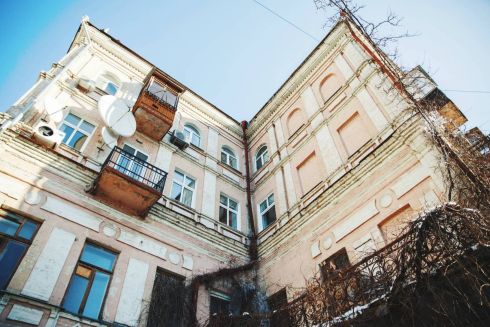 На старому місці:  магазин 482 Store у маєтку на Ярвалу