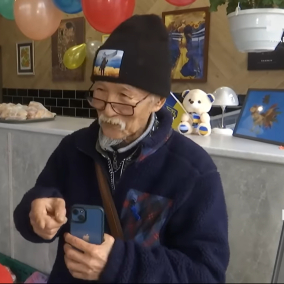 75-летний японец переехал в Украину и открыл бесплатное кафе в Харькове