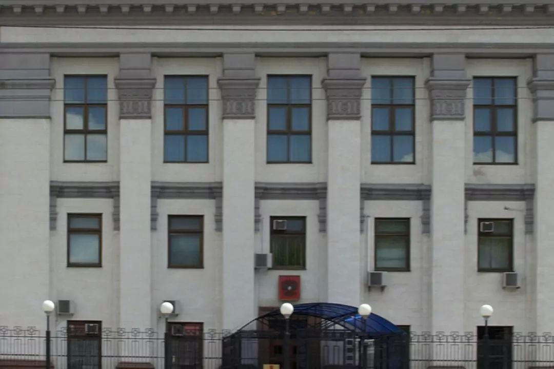 Київрада розірвала договір оренди землі з посольством росії