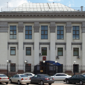 Киевсовет расторг договор аренды земли с посольством россии