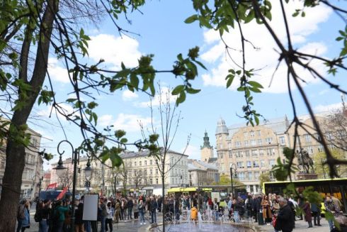 Во Львове открыли фонтан, посвященный погибшему воину «Да Винчи»: фото