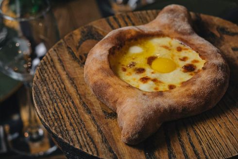 В ТРЦ Retroville открылся грузинский ресторан Miminoshi: в меню – 7 видов хинкали