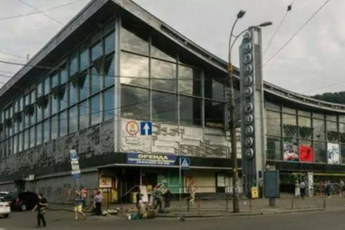 Фуд-корт і концертний майданчик: Як зміниться Житній ринок після реконструкції