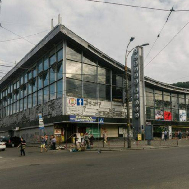 Фуд-корт і концертний майданчик: Як зміниться Житній ринок після реконструкції