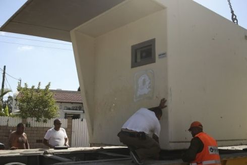 Зупинки-бункери і захищені кімнати в квартирах: Як досвід Ізраїлю може допомогти Україні під час ракетних обстрілів