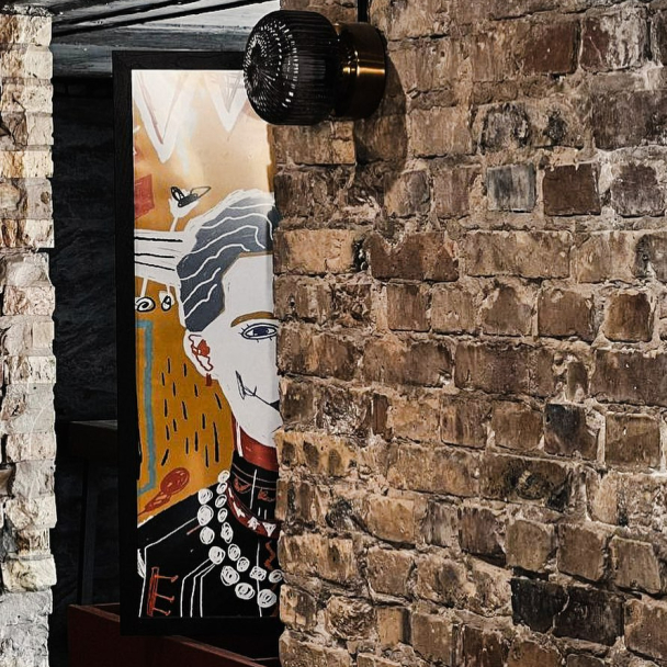 У Бучі відкрили кав’ярню “Чорнява”: у ній збирають гроші для військових