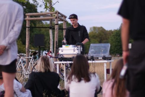 Вареники и эмбиент: Как сообщество Monday Kitchen устраивает украинские гастровечеринки в Берлине