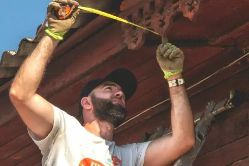 Як активісти відновлюють старовинні будинки з унікальним дерев'яним &ldquo;мереживом&rdquo; у Чернігові