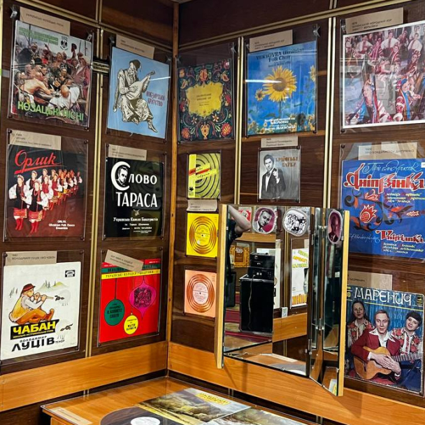 В Киеве открылся Музей украинской грамзаписи. Там хранят уникальные пластинки