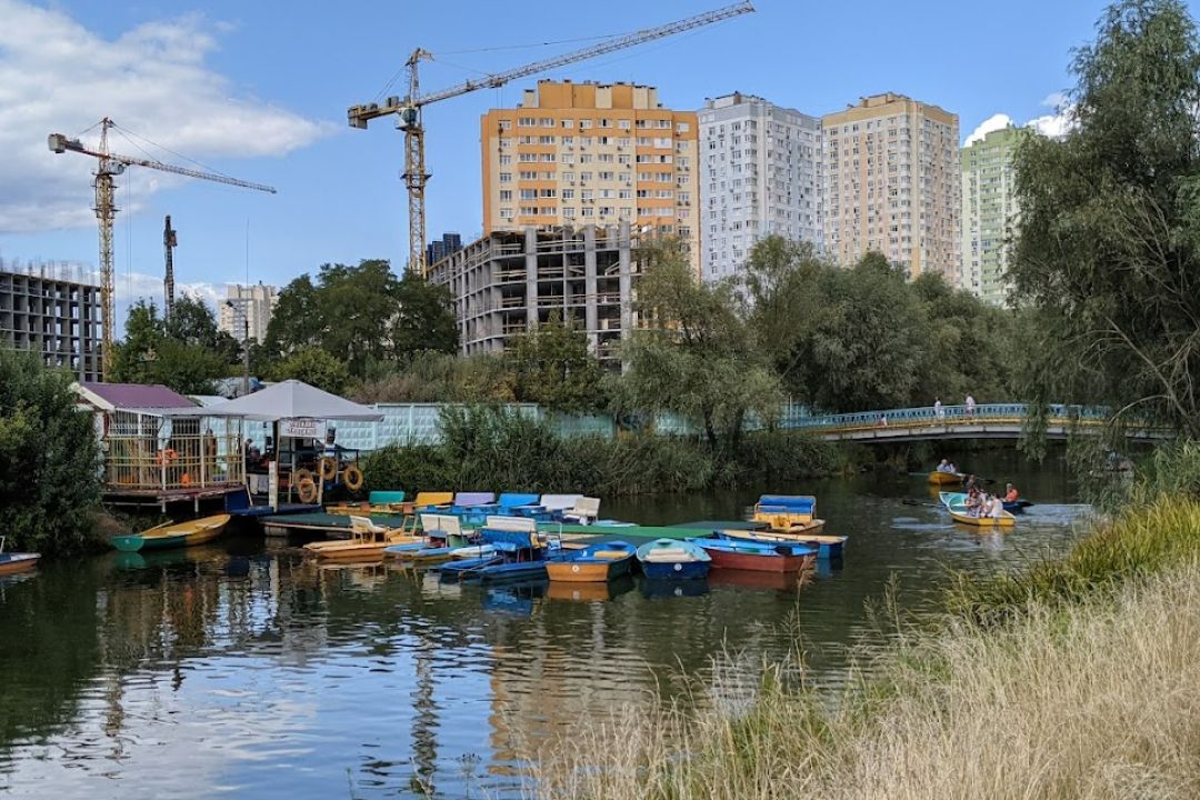 Невідома Воскресенка: Маршрут цікавої прогулянки Києвом