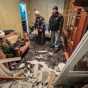 Ночной обстрел Киева баллистикой: пострадали 53 человека, обломки упали на больницу