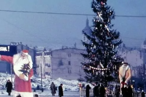 С 1929 по 2023-й: Как выглядела главная новогодняя елка Киева в разные годы