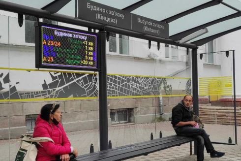 Київ під час війни закупить 30 скляних зупинок за 8 мільйонів