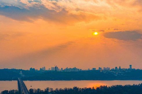 У Києві &ndash; найбрудніше повітря у світі. Перевищено вміст небезпечних речовин