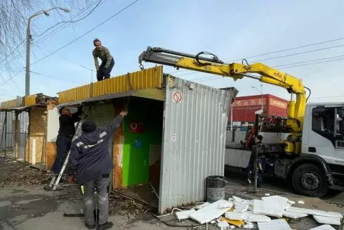 У &ldquo;Київ Цифровий&rdquo; з'явилися опитування про МАФи та зарядні станції для електрокарів