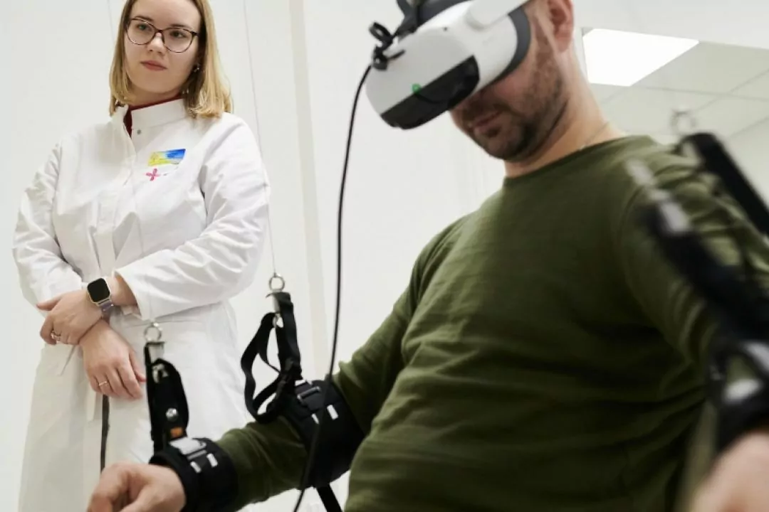 VR, іпотерапія, відновлення через мистецтво: Інноваційні методи реабілітації військових в Україні