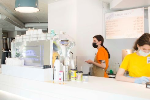 Росіяни повністю знищили виробництво харківської мережі кав’ярень Kofein: як допомогти