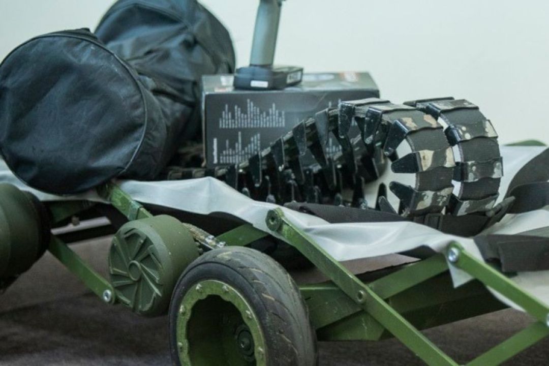 Як студенти КПІ виготовляють евакуаційні електроноші для військових