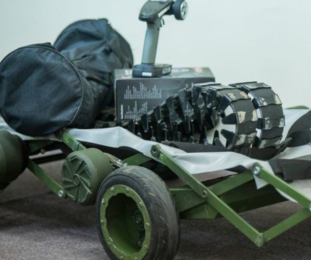 Як студенти КПІ виготовляють евакуаційні електроноші для військових