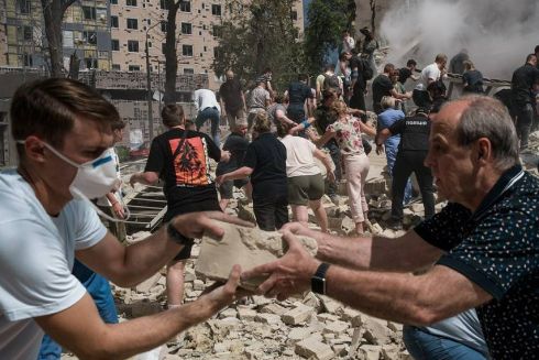 Як допомогти постраждалим від удару по Охматдиту – список актуальних зборів та ініціатив