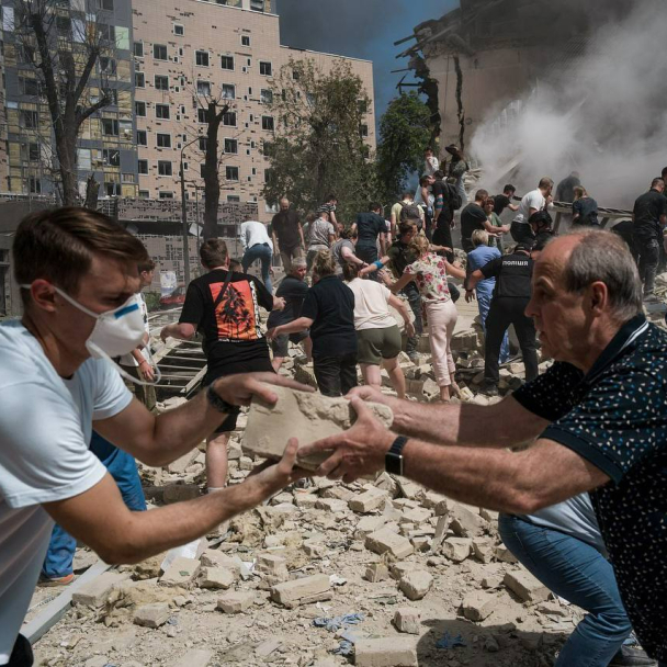 Як допомогти постраждалим від удару по Охматдиту – список актуальних зборів та ініціатив