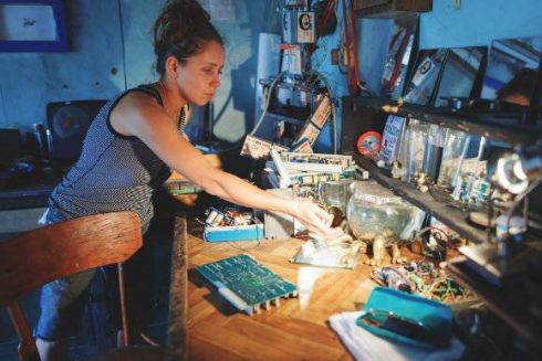 Как выглядит арт-сквот, где художники готовятся к ГогольFest и который снесут после фестиваля