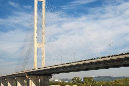 В Киеве на день перекроют Южный и Северный мосты