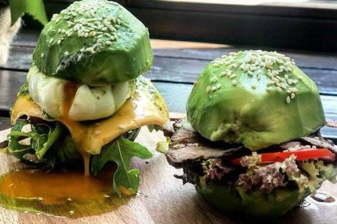 На Институтской открылось кафе, где готовят блюда из авокадо