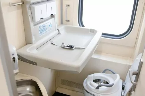 Як виглядає перший дитячий вагон &ldquo;Укрзалізниці&rdquo;: фото