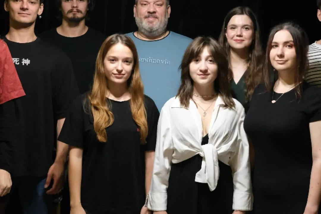 "Ми &mdash; театр на валізах": Як проєкт Terra Incognita з Маріуполя відновив свою роботу у Києві