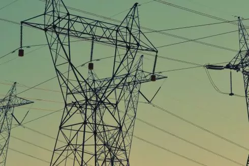 Укренерго вводить екстрені графіки відключень світла, у Києві розгортають Пункти незламності