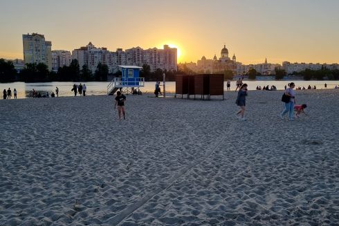 На яких пляжах Києва безпечно купатися: список
