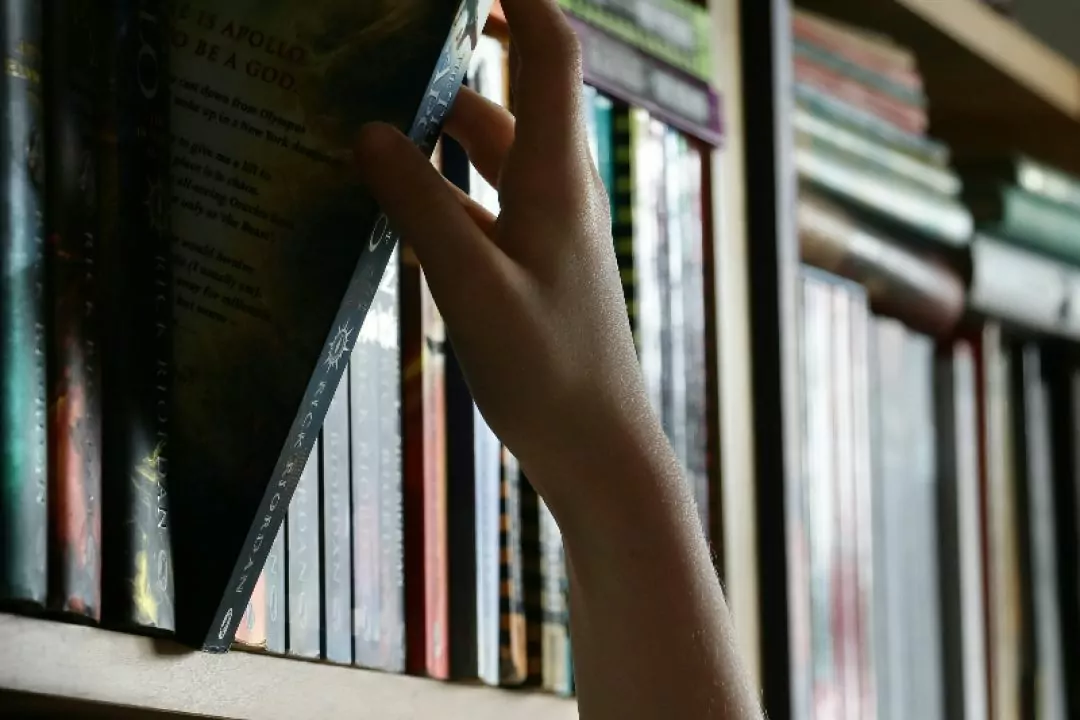 Куди віднести старі радянські книжки у Києві і долучитися до благодійності