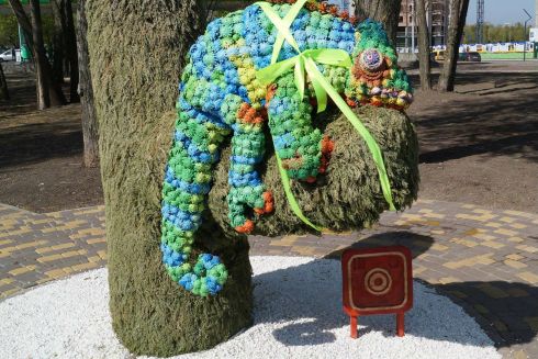 На Лівобережній відкрили сквер з хамелеоном