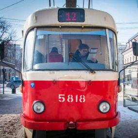 Медленное телевидение: Киевляне, которые снимают видео из кабин трамваев