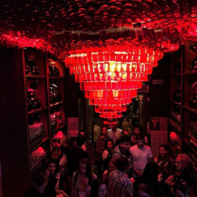 На Хрещатику відкрили львівський винний бар “П’яна вишня”