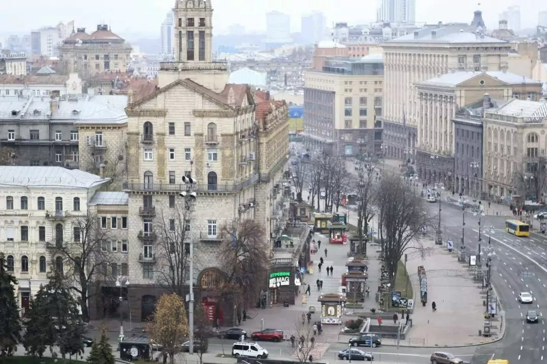На Крещатике открыли первый центр для записи резервистов в терроборону Киева