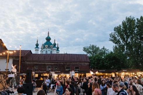 Куда пойти в Киеве: концерт Blooms Corda на крыше, осенний маркет Всі Свої, выставка спасенных картин Марии Примаченко