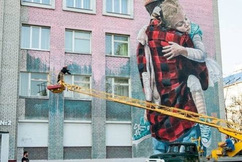 У Запоріжжі на фасадах трьох шкіл намалювали мурали