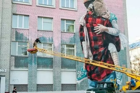 У Запоріжжі на фасадах трьох шкіл намалювали мурали