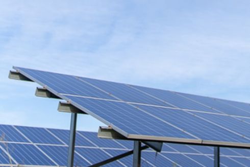 Сонячна електростанція, здатна заживити цілий мікрорайон, працює на Запоріжжі