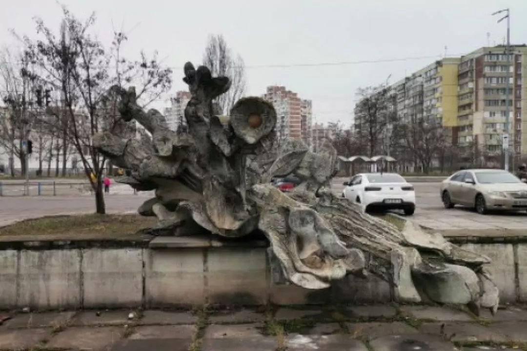 Кияни закликають відновити модерністські скульптури і фонтани на Троєщині &mdash; петиція