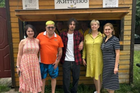 "Життєлюб" відкрив у Києві девʼятий будиночок з гарячими обідами для літніх людей